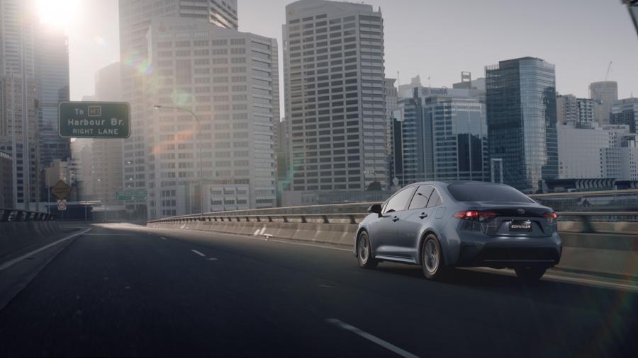  Toyota Corolla LE Sedan 2019 года  (NA) (фото 20 из 24)